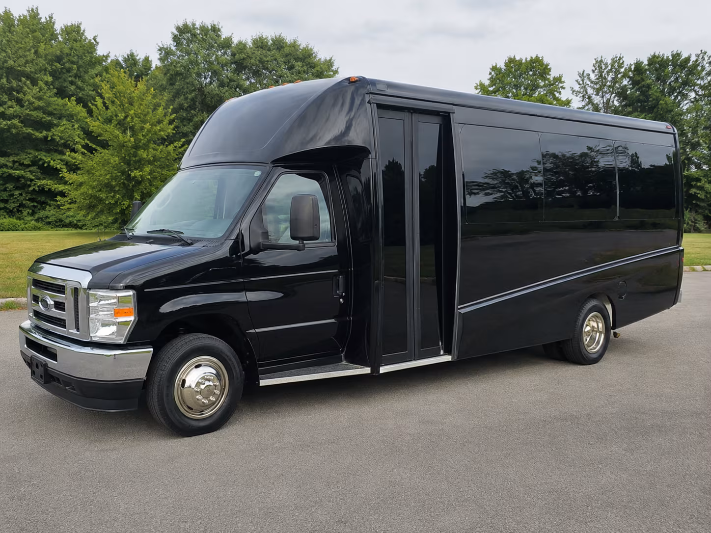 find transportation for your next wedding 2