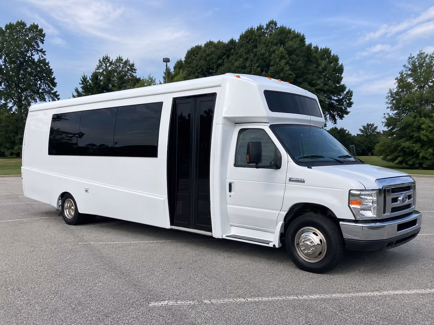 irving 18 passenger party bus