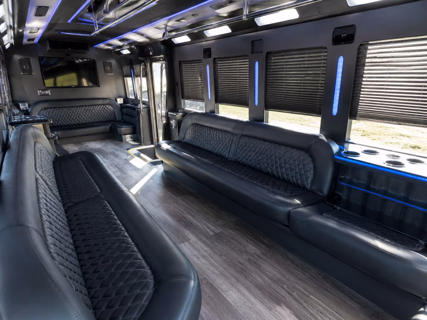 prom and homecoming bus rentals in irving